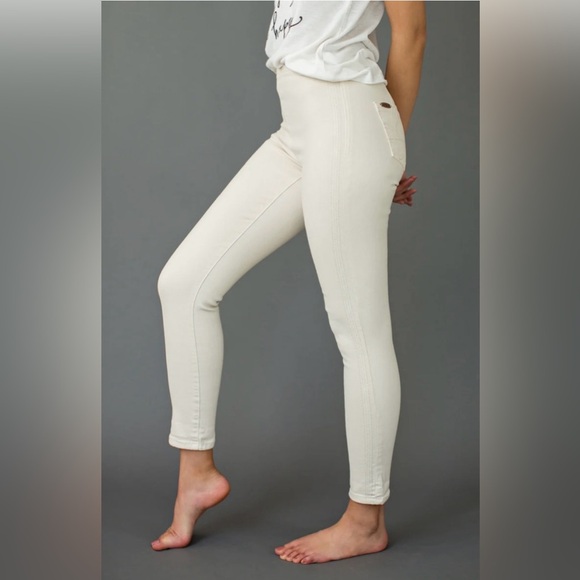 Brytny High Waisted Denim Ecru Jeans NWT - Picture 7 of 14